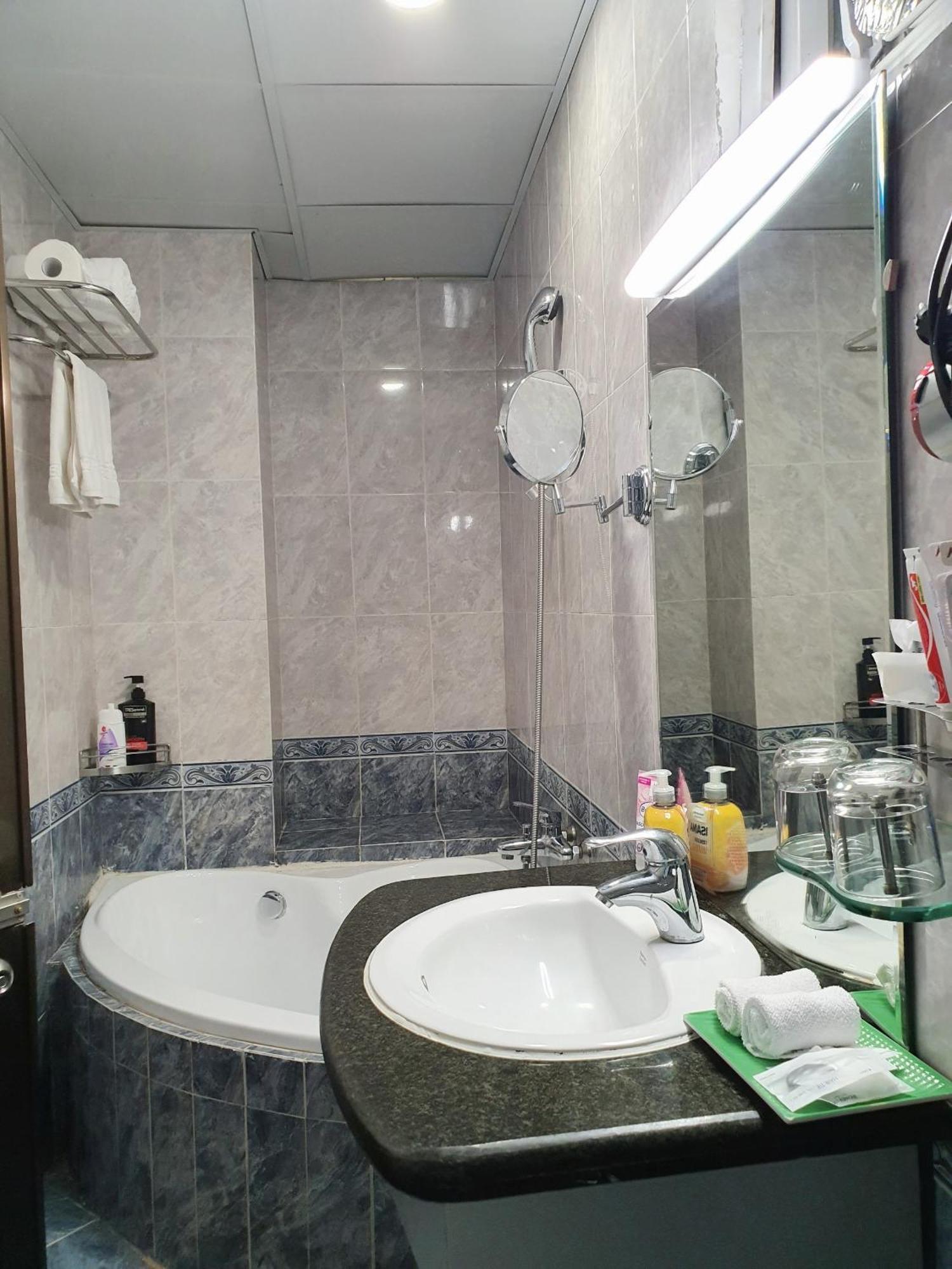 A25 Hotel - 22 Nguyen Cu Trinh Bandar Ho Chi Minh Luaran gambar